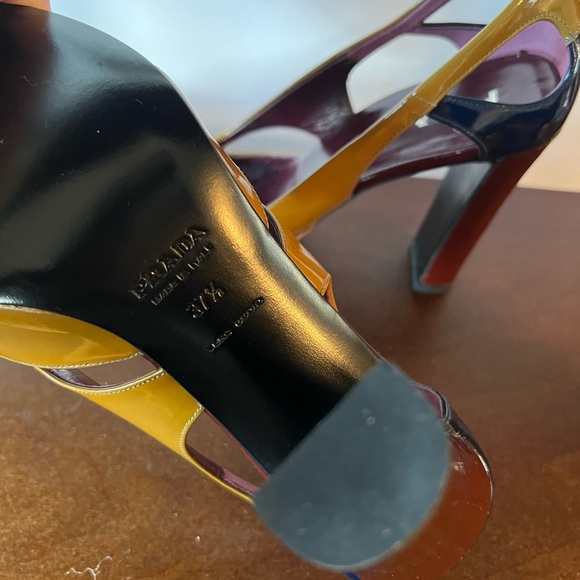 NWT Prada Patent Leather Colorblock Pattern Pumps - Picture 6 of 11